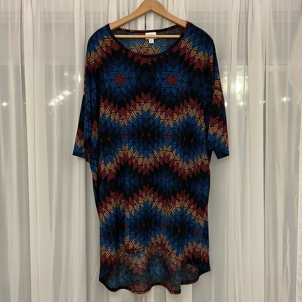 LuLaRoe- Irma Tunic - Size XL